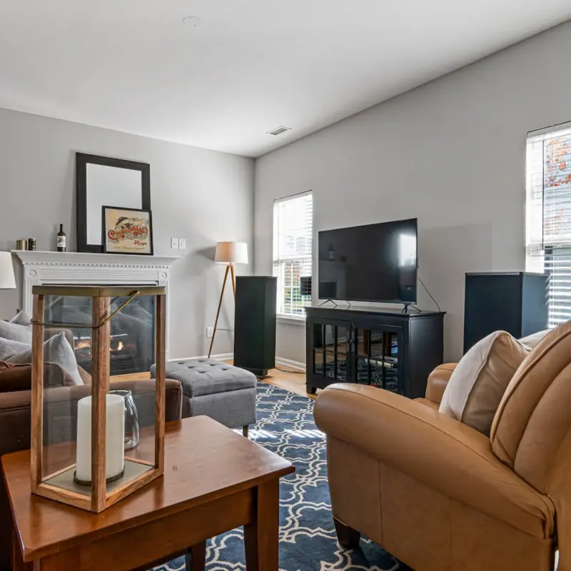 Jak dobrać kolor frontów meblowych do małej kuchni?