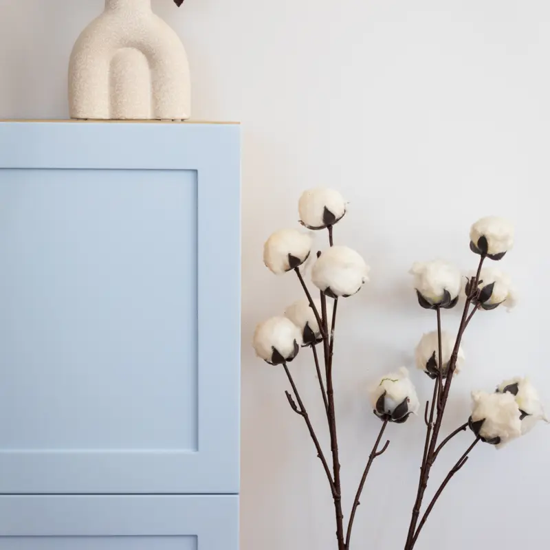 How can you customize fronts in the IKEA BESTÅ system?