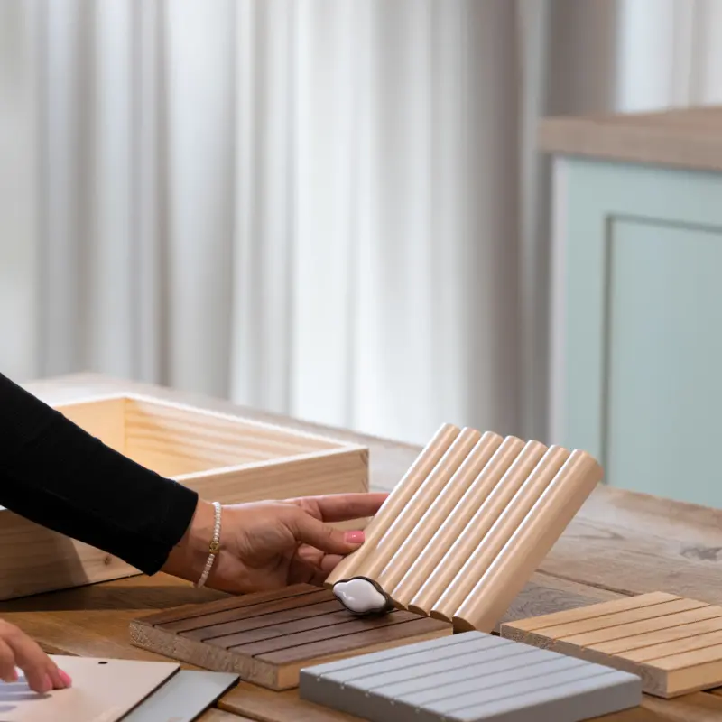 What accessories can be used to complete the IKEA BESTA system?