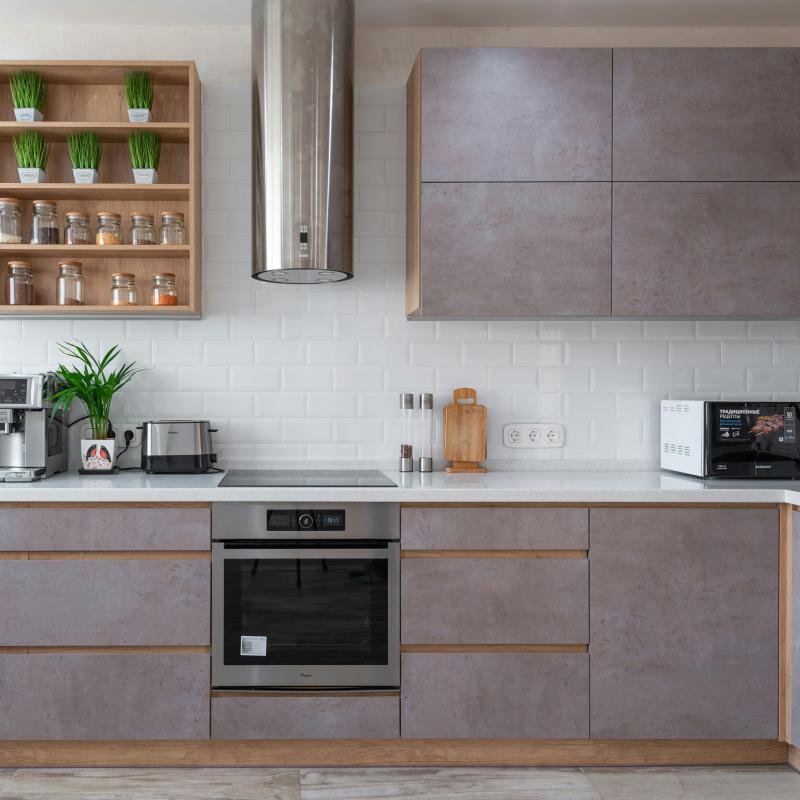 Fronty PAX z lustrami – praktyczne rozwiązanie do sypialni